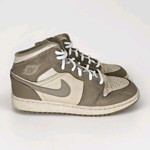 Nike Air Jordan 1 Mid GS Legend Brown Khaki Youth Sz 7 HF4781-203 Sneakers Shoes